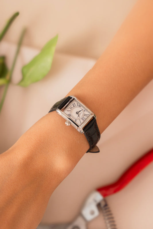 Frederique Constant con correa de Piel.