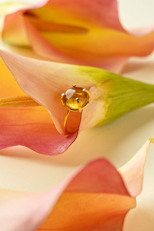Anillo chapado en oro amarillo y con Ambar