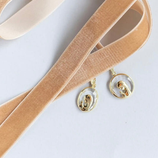 Medalla de la Virgen en Oro con Madreperla