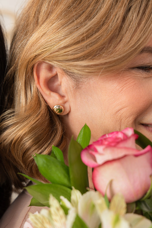 Aretes redondos en oro 14k